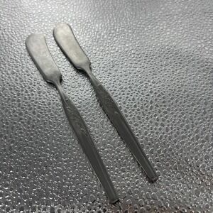 Vtg Dorzel Japan Island Queen by Hull Rose Stainless Flatware 2 PC Butter Knives